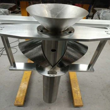 Svislý balicí stroj bývalý